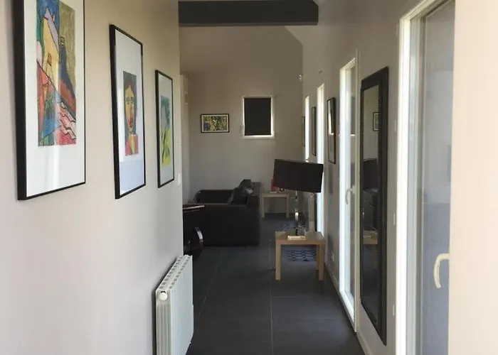 Beautiful With Pool And Stunning Sea View