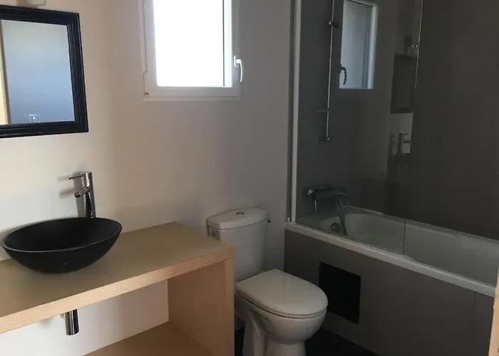 Beautiful With Pool And Stunning Sea View *