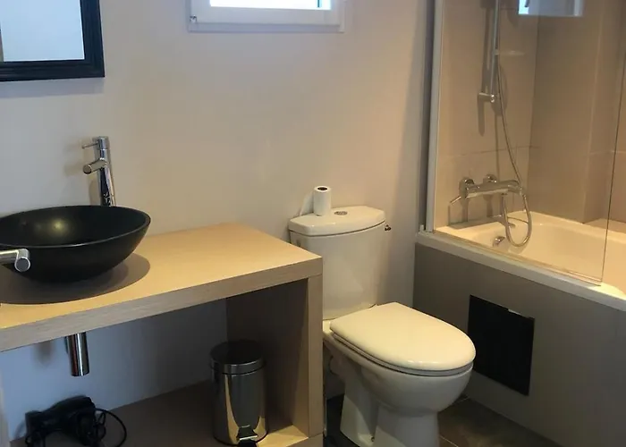 Βίλα Beautiful With Pool And Stunning Sea View